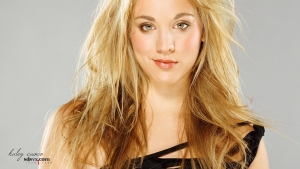 Kaley Cuoco wallpapers