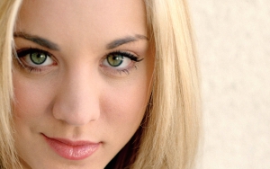 Kaley Cuoco download