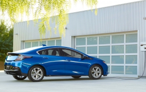 Chevrolet Volt 2016 HD Background