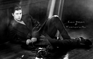 Evan Peters Wallpaper