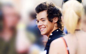 Louis Tomlinson Desktop