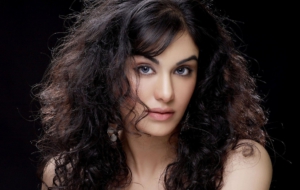 Adah Sharma Widescreen