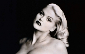 Anna Nicole Smith Widescreen